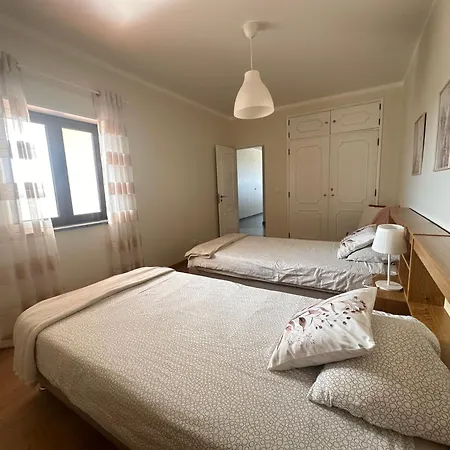 Appartement Face a l'océan, vue panoramique, 3 min a pied de la plage, Praia da areia branca
